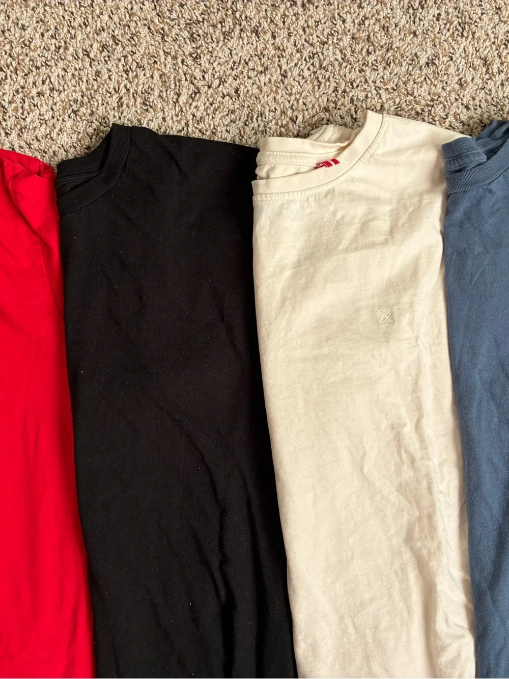 Bundle - 4 men short sleeve & long sleeve t shirts